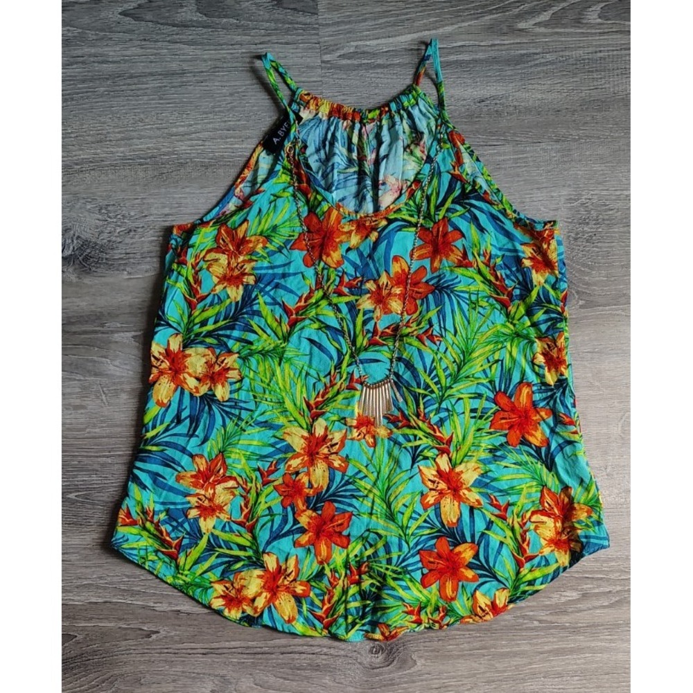 A. Byer Women's Tank Top Blouse Size 8 Necklace Attached Tropical Floral Rayon